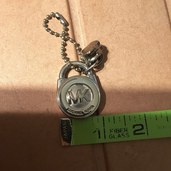 MICHAEL KORS Silver Tone Lock Charm Key Fob Keychain Bag Tag or Zipper Pull 1” - Picture 6 of 7